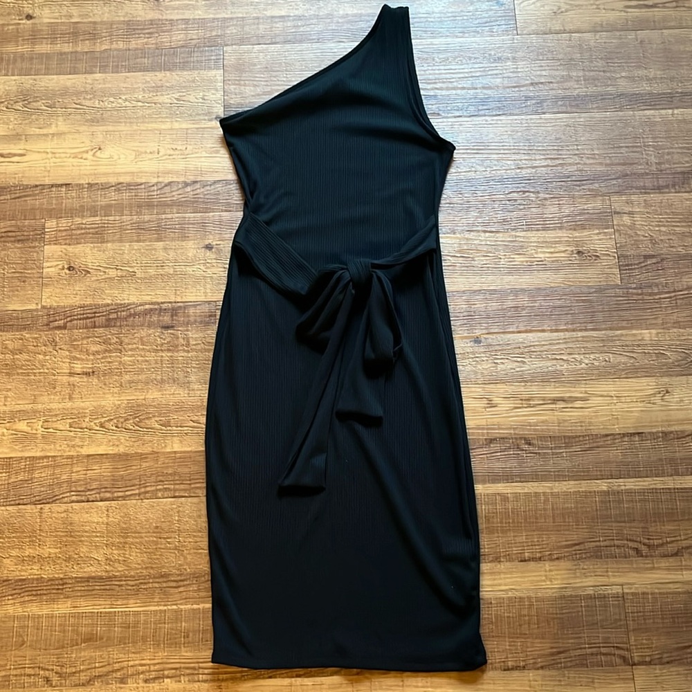 NWOT VICI Black Off-Shoulder Dress Medium